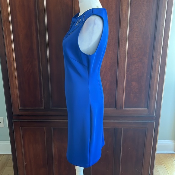 Guess Sleeveless Sheath Cocktail Dress in Royal Blue w/Laser Cut Detail. - Picture 3 of 8